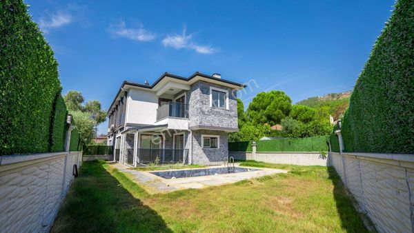 Cb Marina'dan Ataköy'de Akyaka'ya Ve Denize 5 Dk Satılık "villa"