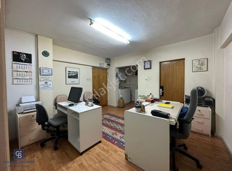İzmir Konak Tepeköylü İşmerkezinde Satılık Ofis