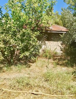 Dalaman Elcik Köyünde İçerisinde Ev Bulunan Satılık Tarla