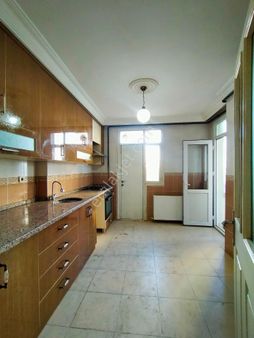 Remax Tropik'ten İsmet Atlı Bl.üzeri Doğalgazlı Cam Balkonlu 3+1