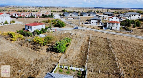 Real Estate Çatalca'dan Villa İmarlı Müthiş Konumda Arsa