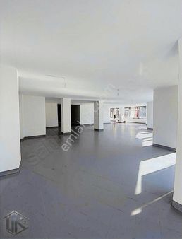 Gazi Mah Ana Cadde Üzeri Kiralık İş Merkezi Katı Asansörlü 250m2