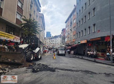 Cadde Ye Yakın Yokuşsuz 2+1 Metro/metrobüs E 12/13 Dk