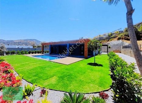 1dönüm Arazi İçerisinde Satılık Tek Kat Villa