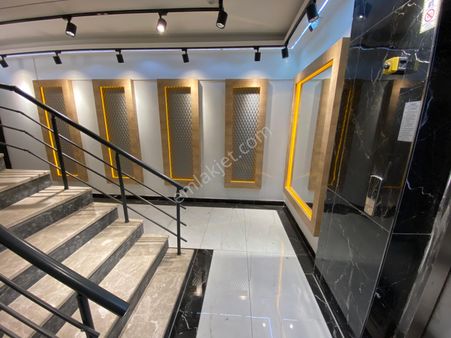 Dağlı Gayrimenkul’den Ayvalık Altınova’da Cadde Üzeri 2+1 Fırsat Daire