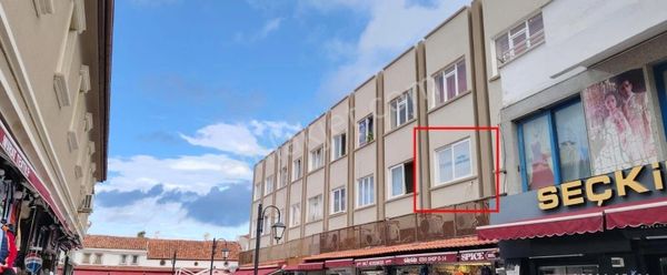 Kuşadası'nda,merkezde,adalıoğlu İşhanında Kiralık Ofis/büro