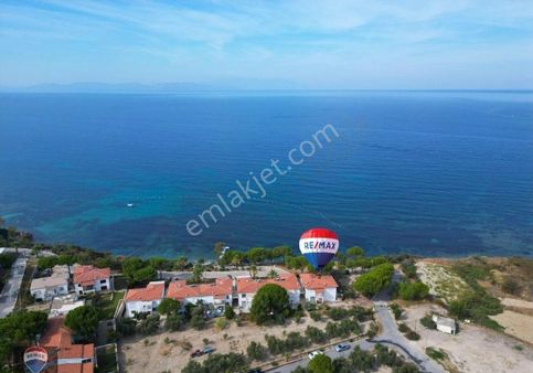 Grup Sitesi'nde Deniz Manzaralı Müstakil Bahçeli Daire