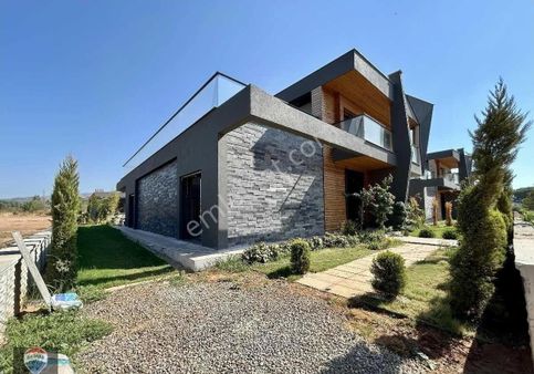 Yeni Gözde Kuyulu’da Özel Tasarım Villa | 4+1 | 300 M² Net | 640m² Arsa |40 M2 Özel Havuz