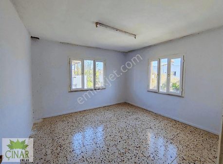 Çınar Emlak'tan Fsm Mahallesinde 2+1 Temiz Daire