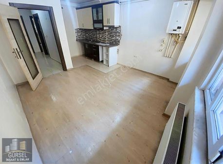 Bahariye Metrosuna 1 Dk Mesafede 2+1 Amerikan Mutfaklı Giriş