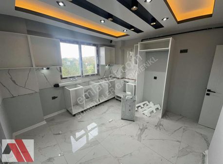 Sümbüller'den Doğa Manzaralı Arakat Z.ısıtma E.banyolu 3+1 Daire