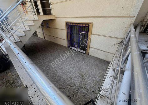 Teraslı,2+1 Açık Mutfak,oturuma Hazır,iskanlı