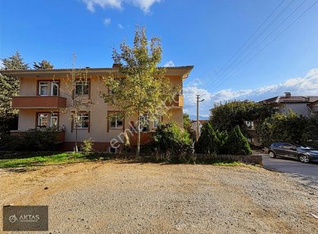 Erenler Bağlar Mahallesinde Hobi Odalı Kapalı Garajlı 135m2 3+1