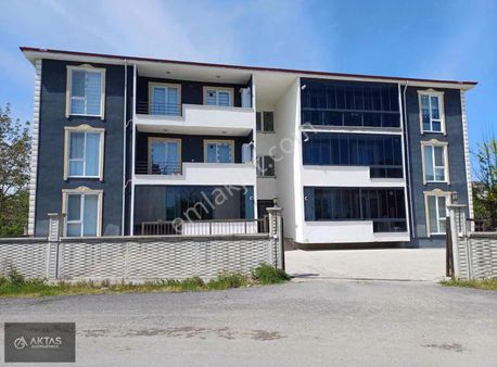 Söğütlü Merkezde Acil..satılık 3+1 Daire