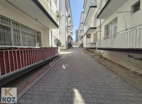 Koz Emlak'tan Site İçerisinde Arakat Satılık 2+1 Daire