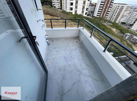 Samsun Atakum Yenimahalle Vatan Caddesi'nde 1+1 Satılık Daire