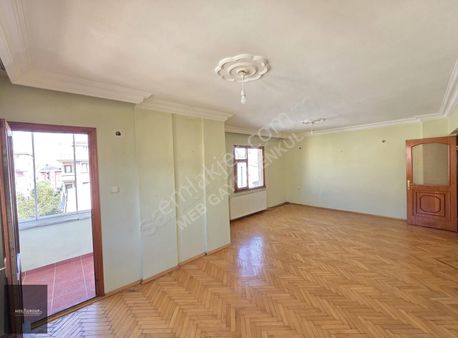 Pendik Sahilde Satılık Geniş 3+1 Daire