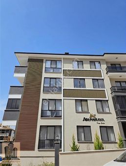 Geylani Emlaktan Çiftlikköy M.akifte Kiralık Dairekolej Yanında