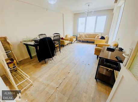 Sahile Tramvay Yakın 2+1 Doğalgazlı Yüksek Giriş Satılık Daire