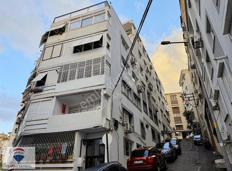 Mithatpaşa Mahallesinde 202 Sokakta Satılık 3+1