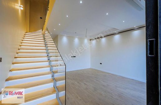 10 Remax Best Berk Meralden Menderes Cüneytbey'd3+1satılık Villa