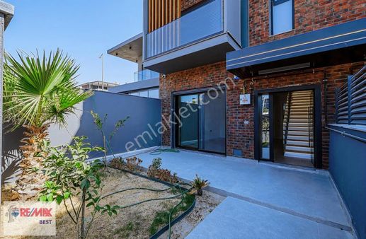 Berk Meral'den Menderes'te Akıllı Sistem 3+1 Satılık Villa