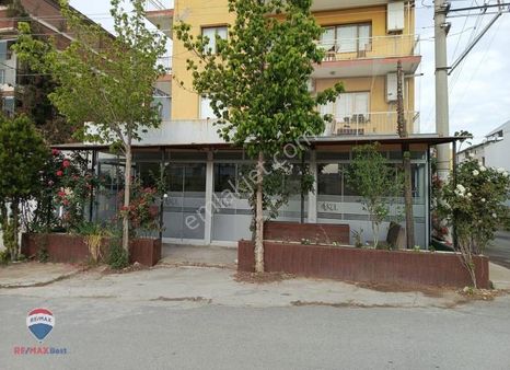 20 Bayraklı Postacılar Mahallesinde Yatırmauygun Satılıkdükkan