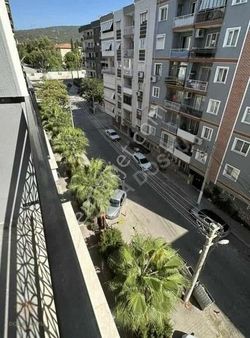 Doğa Dostu'ndan Bornova Kardelen Evl.kiralık 2+1