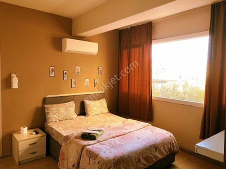 Çiğli Merkezde Güvenilir Günlük Lüks Kiralık Daire