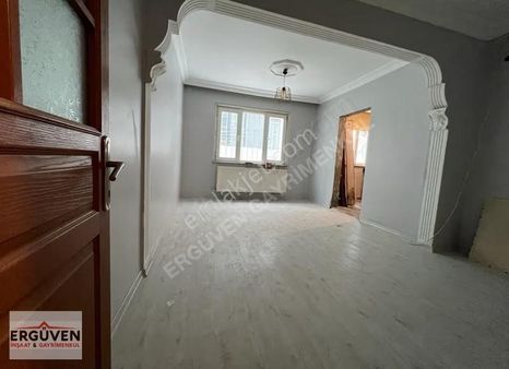 2+1 Düz Giriş Bahçe Çıkışlı