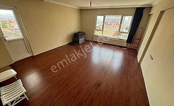 Acil Emlaktan Şehir Manzaralı Geniş Ferah Satılık Daire