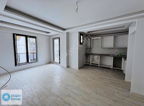 Hürriyet Mahallesi Parkhisar Yakını 2+1 80 M2 Daire