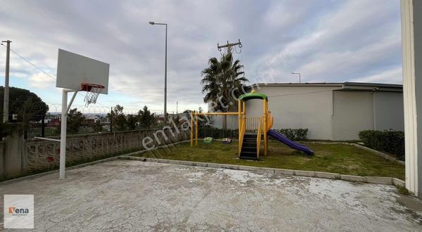 Özyurtlar'dan Villalar Bölgesi'nde Havuzlu, Sıfır Eşyalı Kiralık