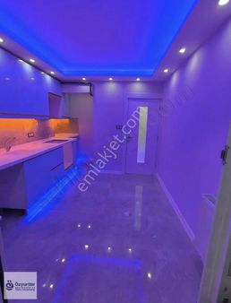 Özyurtlar'dan Akıncı Mahallesinde Full Lüx Ara Kat Daire.