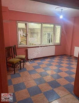 3+1 Bahçe Katı-haliç Caddesinde-pazara Yakın-boyalı Masrafsız