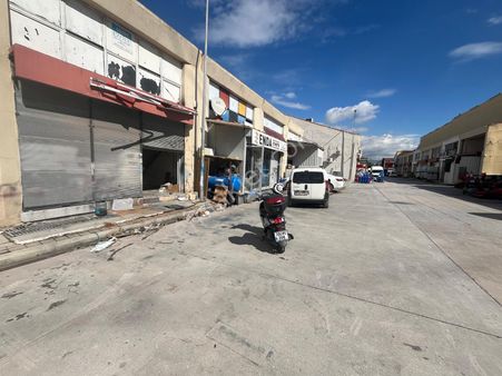 Bornova Gürpınar Mah. Aykop Site İçinde Kiralık İşyeri Dükkan