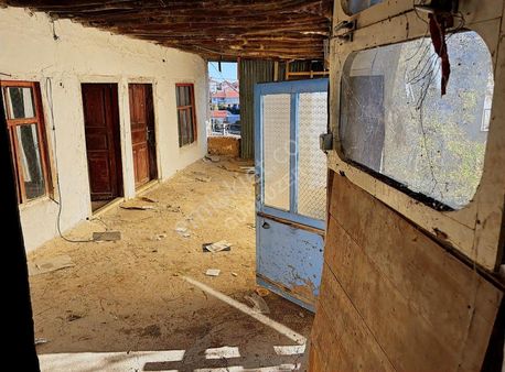 309 Mt.köy Evi.elektrik Ve Su Bağlı.tek Tapu.