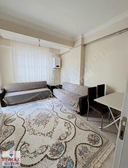 *erenlerde 2+0 Kiralık Daire Veterinerlik Girişinde Yakın*