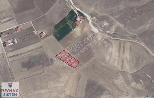 İhsaniye Yaylabağı'nda Satılık 5 Parsel Arsa