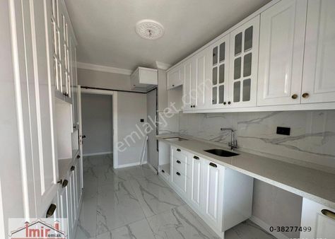 İmir Emlak'tan Merkezi Konumda G.cephe 3+1 Ful Yapılı Fırsat Daire !!