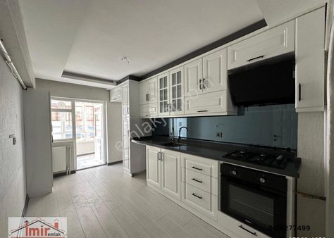 İmir Emlak'tan Çift Balkonlu Ferah 3+1 Satılık Fırsat Daire