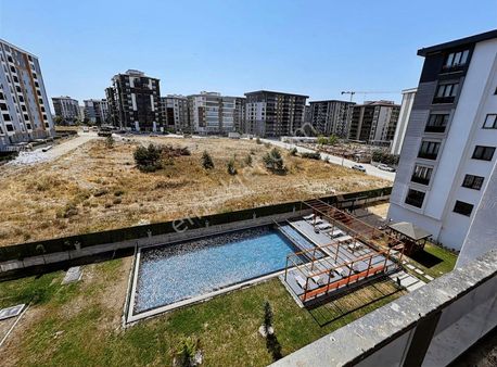 Yıldız Gayrimenkul | Havuzlu, Kapalı Otoparklı 3+1 Daire