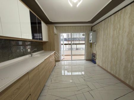 Ty Emlaktan Fevzi Çakmak Mah. Ara Katta Cam Balkonlu 4+1 Satılık Lux Daire!!!!!