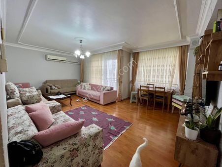 Emlak Center'dan Yeni Mah Satılık 2+1 17 Yaşında Asansörlü Daire