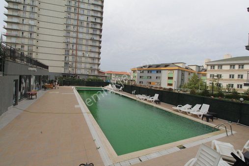 Esenyurt Gümüş Park Sitesi'nde Açık Mutfaklı 1+1 Oturuma Hazır Daire