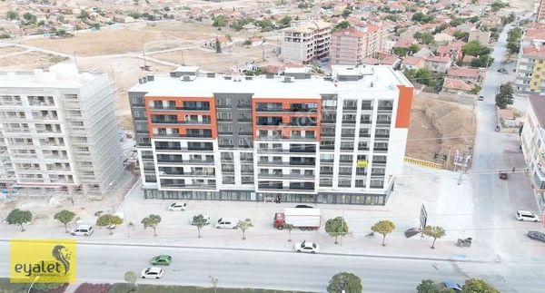 Genç Osman Caddesine Cephe 360 M2 Geniş Satılık Lüks Dükkan