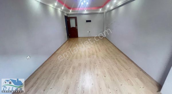 Dilan Gyo'dan Kiralık 2+1 Aile Apartmanı Metrobüse Yakın