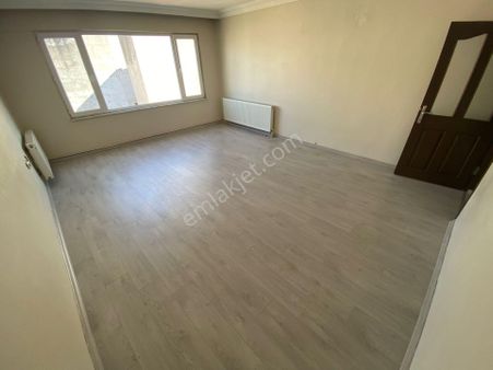 Kahvecioğlu Emlak'tan Çilhane Mah.asansörlü Kiralık 3+1 Daire