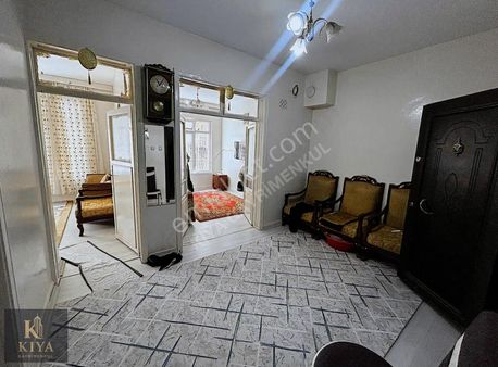 Şehreküstü İtfaiyesi Karşısı 3 Katlı Müstakil Ev