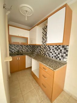 Hüsnü Karakaş Mah Muhteşem Lokasyon 1+1 Site İçerisinde Satılık Daire